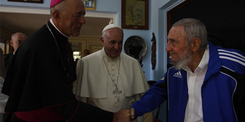 Ditador Castro, apoio eclesiástico e mito murchado