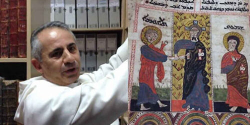 O padre que salvou um tesouro cultural iraquiano com um terço na mão