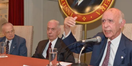 Vídeo da Conferência: A Utopia Igualitária – Dr. Adolpho Lindenberg