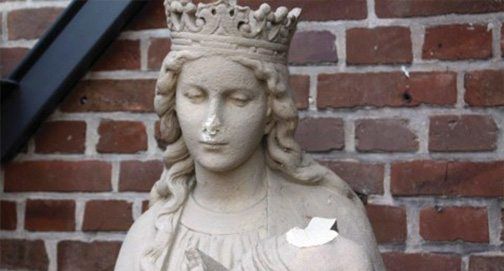 No momento, você está visualizando Islâmicos profanaram imagens católicas na Alemanha em 2016