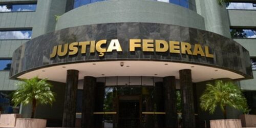 Decisão judicial causa histeria no lobby homossexual