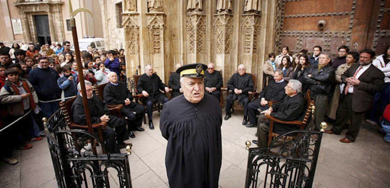 No momento, você está visualizando O mais antigo tribunal do mundo e suas lições medievais