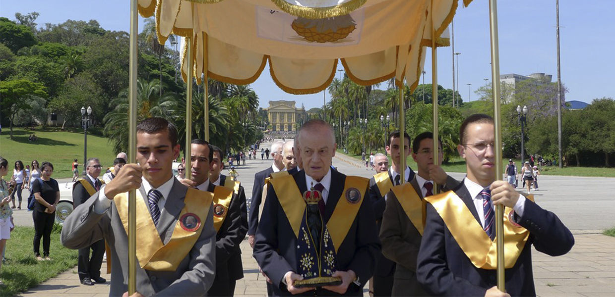 No momento, você está visualizando Homenagem a Nossa Senhora Aparecida nos seus 300 anos
