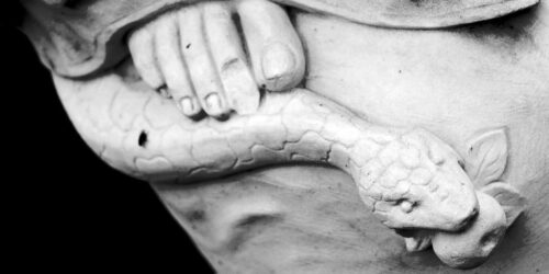 “Ela esmagará a tua cabeça”