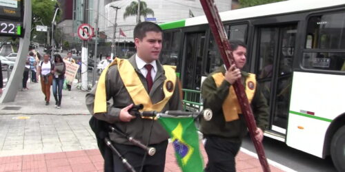 Ação Jovem do IPCO protesta novamente contra palestra de Judith Butler