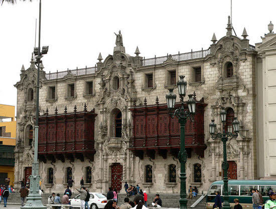 No momento, você está visualizando Continuidade das Tradições  através das circunstâncias sempre novas  dos séculos