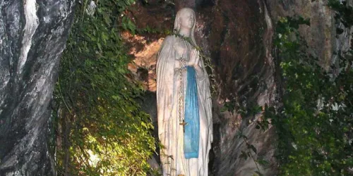 Paradoxo em Lourdes: muitos milagres reconhecidos pela ciência e poucas proclamações canônicas