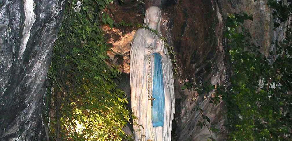 No momento, você está visualizando Paradoxo em Lourdes: muitos milagres reconhecidos pela ciência e poucas proclamações canônicas