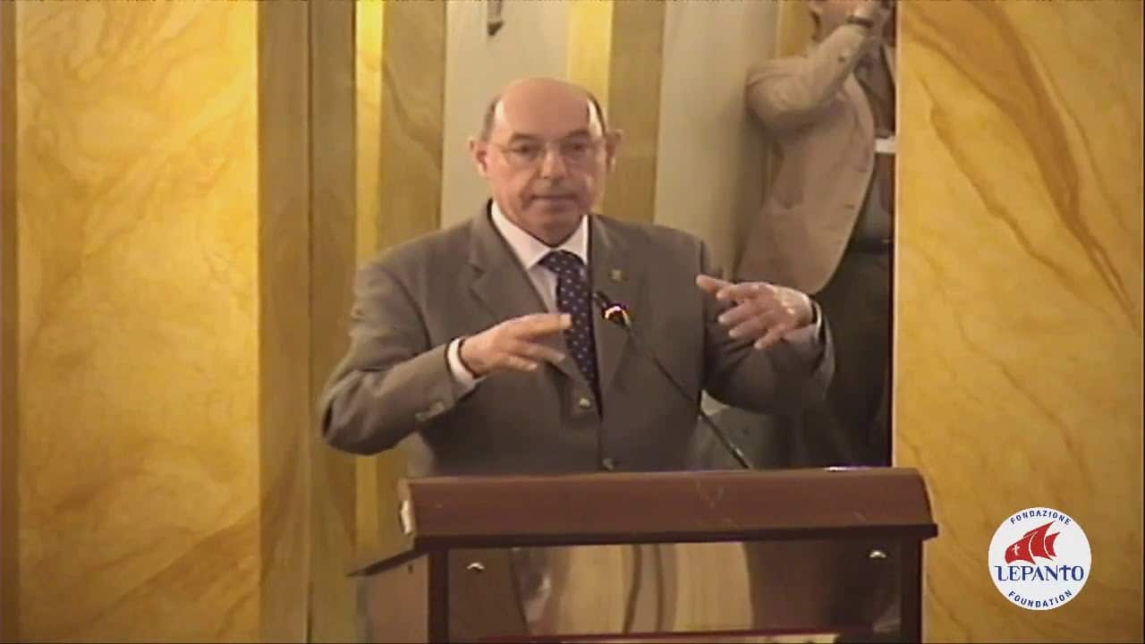 No momento, você está visualizando Velho e novo modernismo: as raízes da crise na Igreja – Pronunciamento [em inglês] de José Antônio Ureta