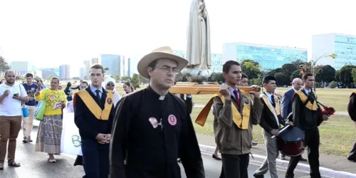 Fotos e Vídeo: Marcha contra o Aborto em Brasília – 2018