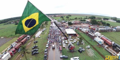 A segunda safra, a “maldição do petróleo” e os irmãos siameses
