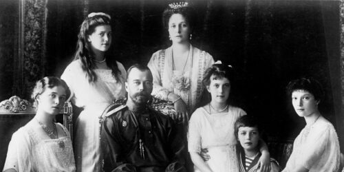 Ódio comunista exterminou a família Romanov