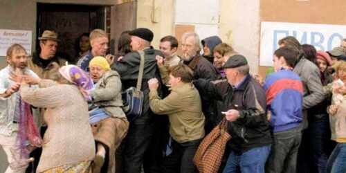 Queda moral e econômica erode o império do Kremlin