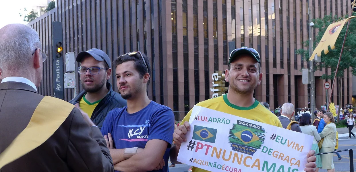 No momento, você está visualizando ELEIÇÕES 2018 Vitória do anti-petismo, atmosfera desinfestada