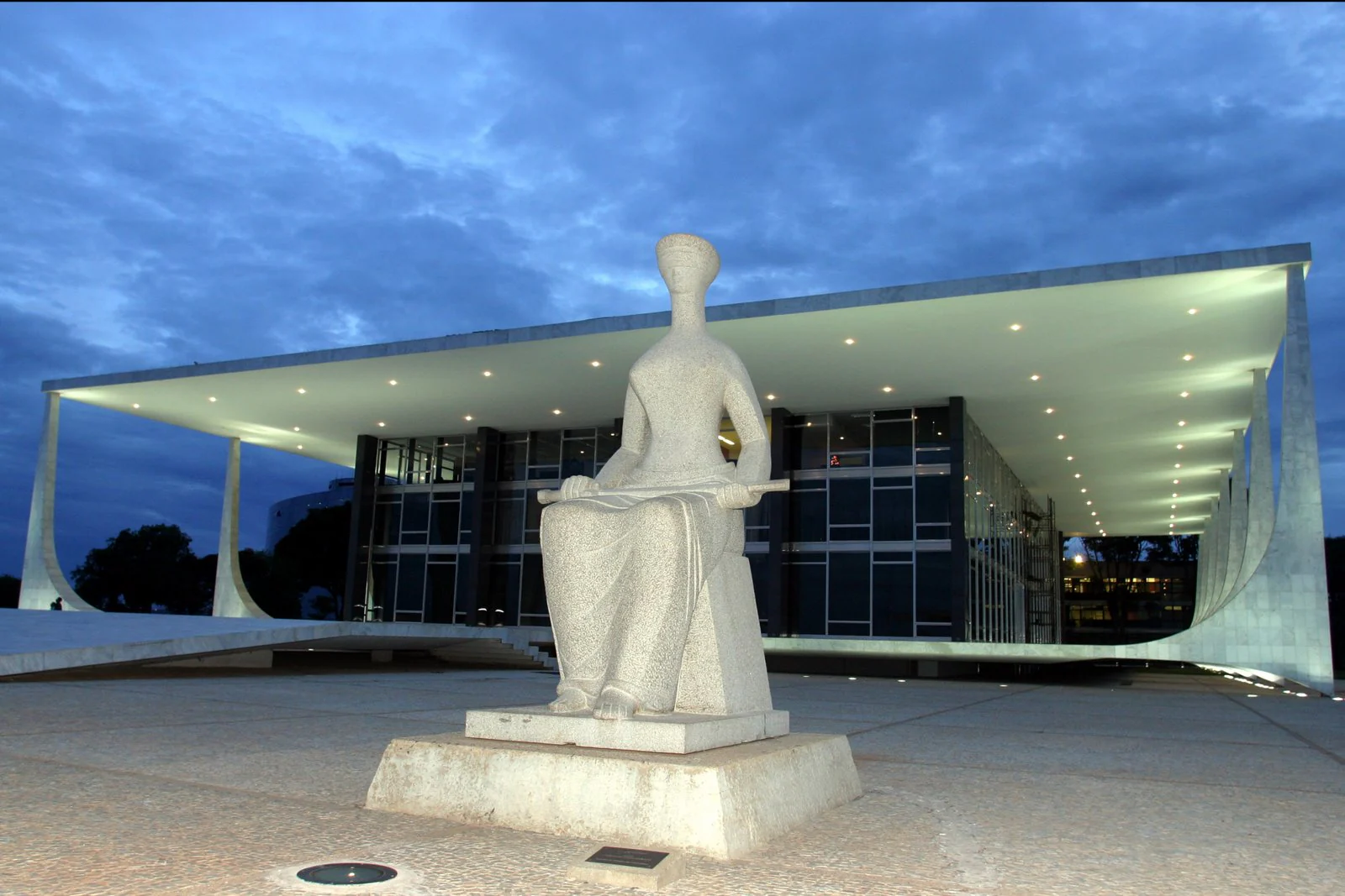 No momento, você está visualizando A homofobia, o STF, a religião e a opinião de renomados cientistas