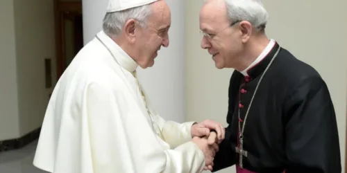 Oportuno e corajoso pronunciamento de Dom Athanasius Schneider