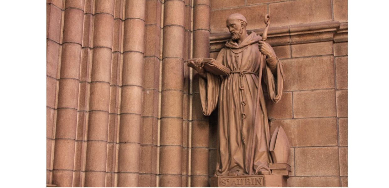 No momento, você está visualizando 01/03 – Santo Albino, Bispo e Confessor