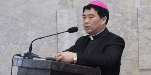 Mons. Guo resiste: Xi Jinping persegue a Igreja na China