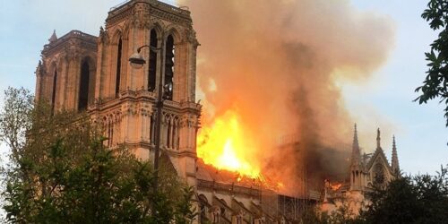 Um incêndio simbólico e apocalíptico!