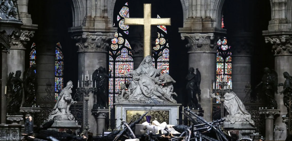 No momento, você está visualizando O Incêndio de Notre Dame: acidente ou crime?