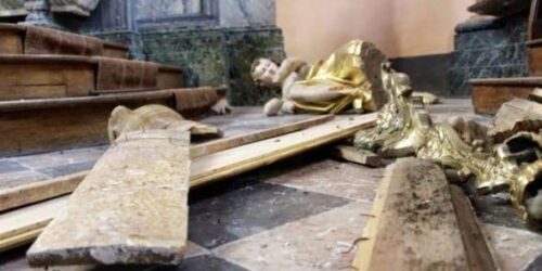 Onda de ataques a Igrejas na França: 12 igrejas em 1 semana