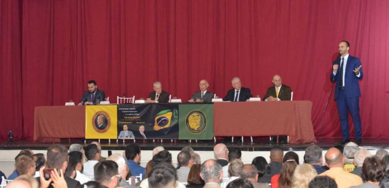 Leia mais sobre o artigo Fotos da conferencia do Dep. Eduardo Bolsonaro e do Cel. Paes de Lira