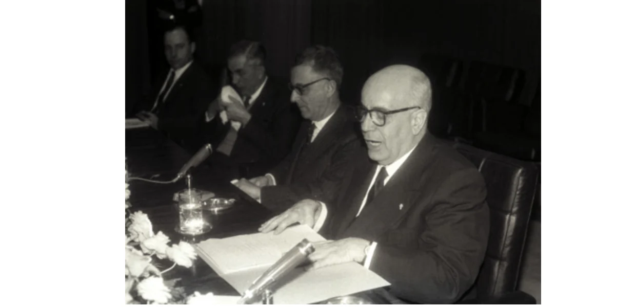 No momento, você está visualizando Faz parte de nossa História: julho de1966, 1 milhão contra o divórcio