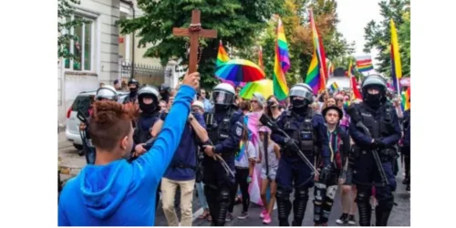 Jovem católico polonês desafia                         Marcha do “Orgulho” LGBT