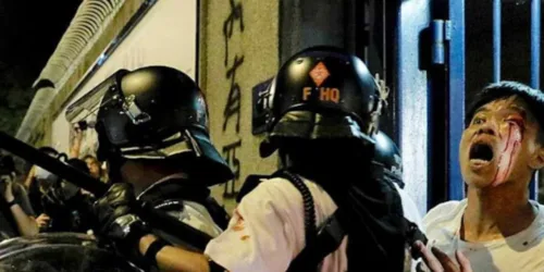 Temor de mais uma Tiananmen em Hong Kong estarrece o mundo