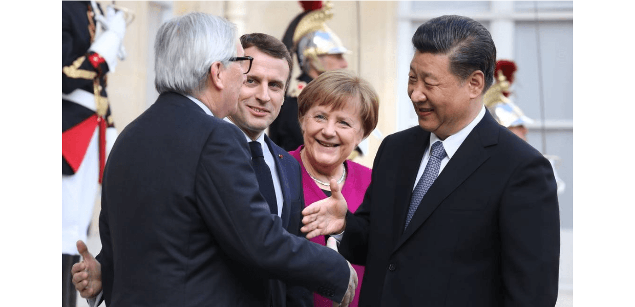 Leia mais sobre o artigo China substitui os Dez Mandamentos. Cuidado, não fale: isso pode irritar os chineses!