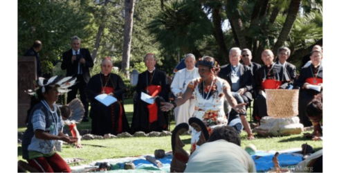 Satisfazer a fome da “Mãe Terra”: significado pagão da cerimônia nos jardins do Vaticano