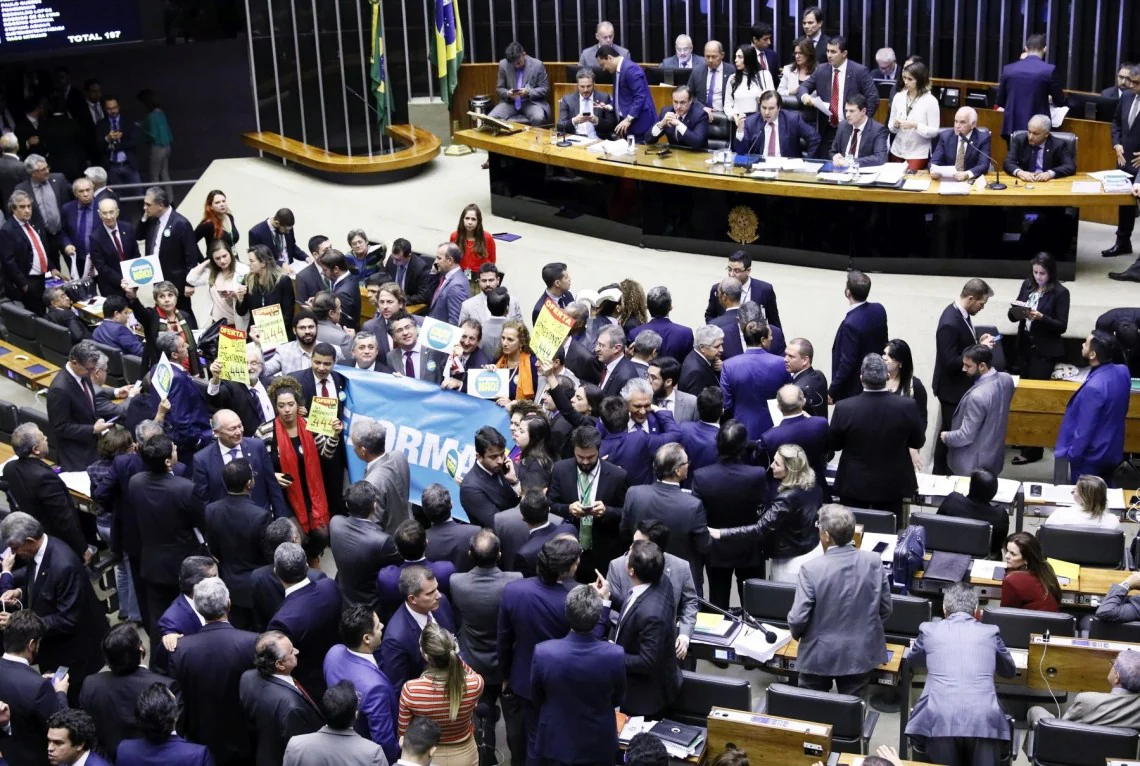 No momento, você está visualizando Carta Aberta ao Excelentíssimo Sr. Presidente da Câmara