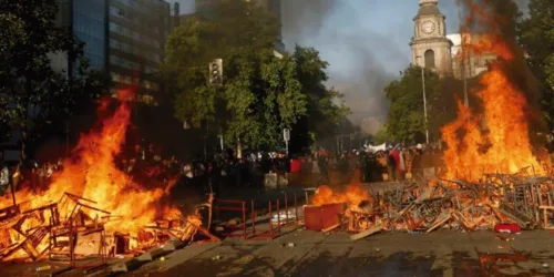 Como entender o que acontece no Chile?