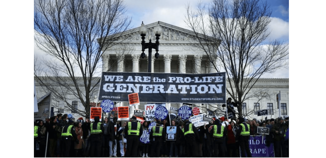 No momento, você está visualizando Mais de 200 Congressistas (EUA) pedem revogação da Lei de Aborto