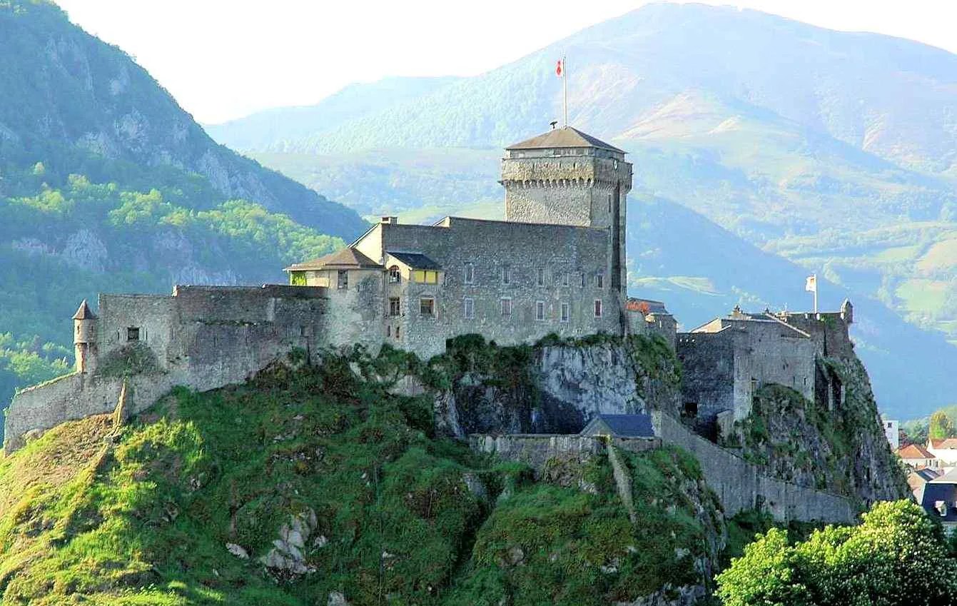 No momento, você está visualizando Castelo de Lourdes: marco vitorioso contra o Islã
