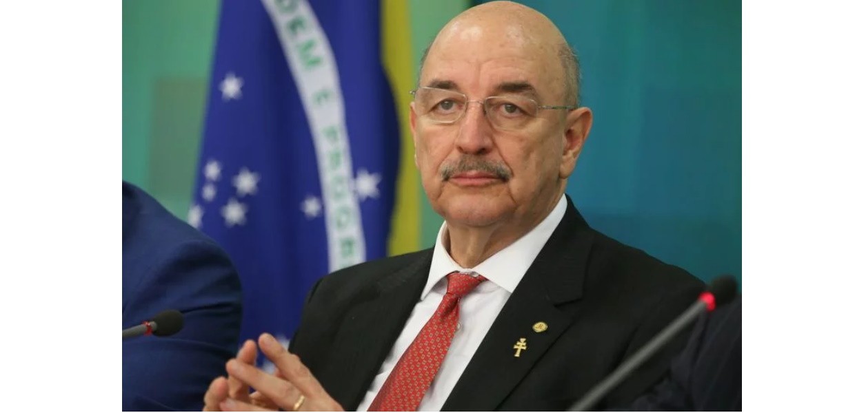 No momento, você está visualizando Ex ministro da Cidadania, deputado (médico) Osmar Terra, defende isolamento vertical