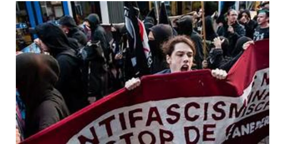 No momento, você está visualizando Antifa também usa o jargão da esquerda brasileira: acusação de fascismo