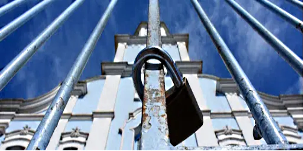 No momento, você está visualizando Oração de Ester e o lockdown de igrejas; live do Prof. Hermes Nery
