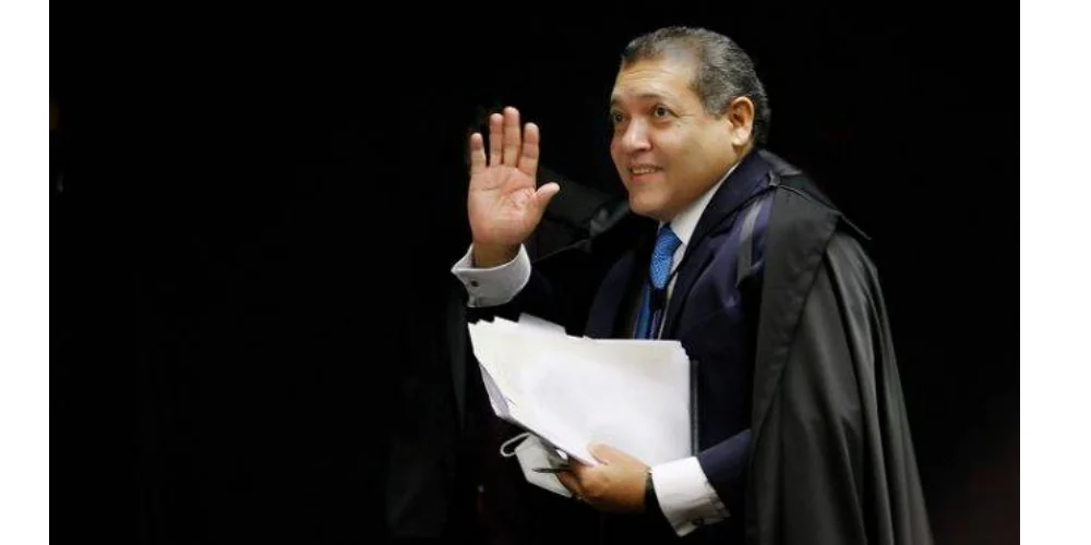 No momento, você está visualizando Ministro Nunes Marques intima Kalil (BH): 24h para cumprir a decisão