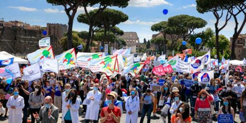 ROMA — MARCHA CONTRA O ABORTO