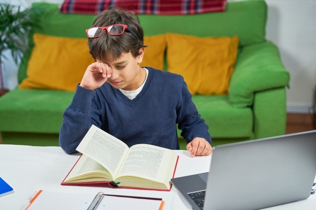 No momento, você está visualizando Dados mostram um dos mais funestos efeitos do lockdown: depressão e suicídio entre crianças