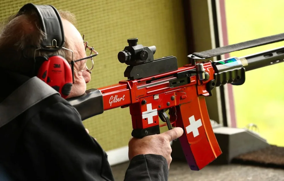 No momento, você está visualizando Senso cristão, familiar e patriótico impede mortes com arma de fogo na Suíça