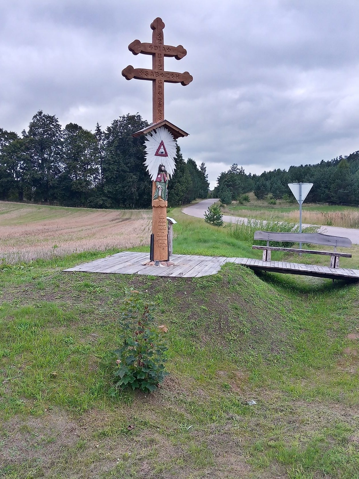 No momento, você está visualizando Cruzeiros e imagens à beira dos caminhos, bela tradição europeia