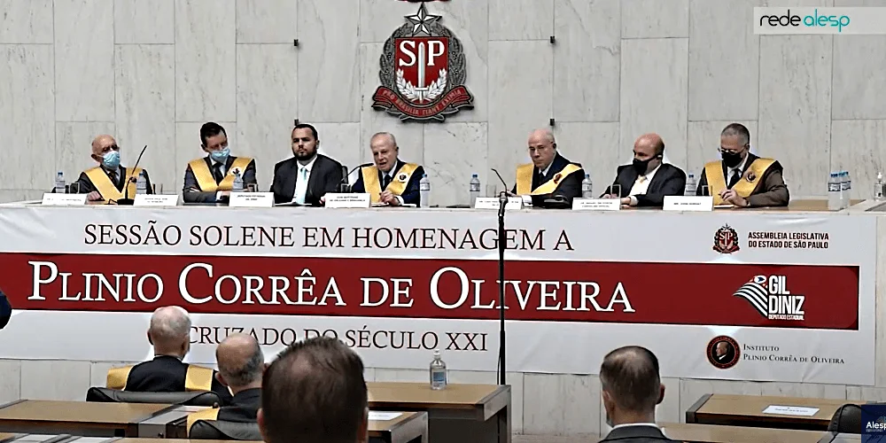 No momento, você está visualizando Assembleia de SP faz justa homenagem ao Prof. Plinio