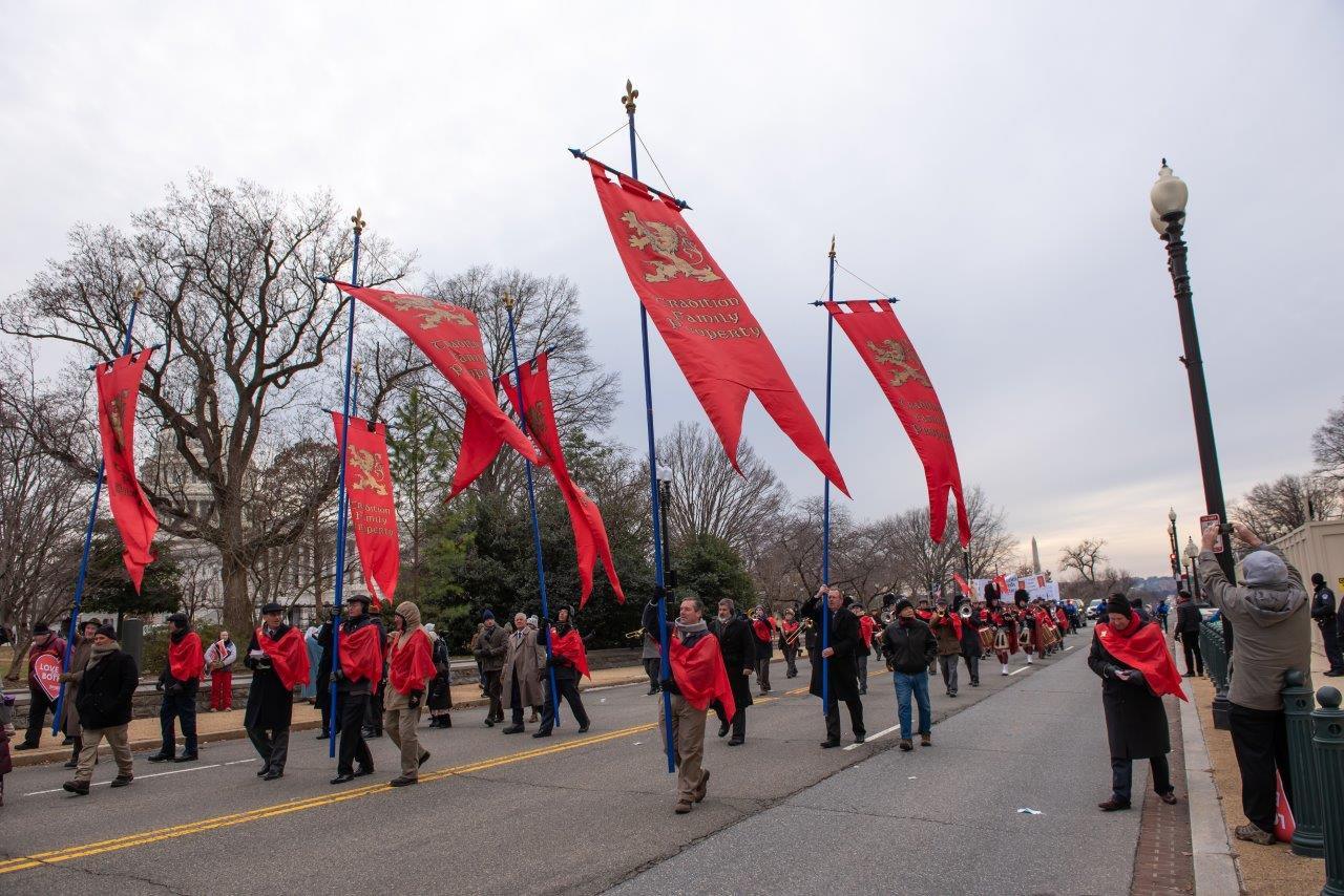 No momento, você está visualizando Washington — Marcha contra o aborto rumo à abolição da sentença “Roe vs. Wade”, que legalizou o assassinato de inocentes