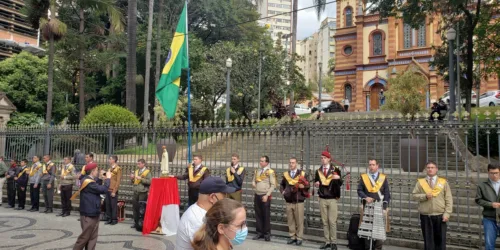 Caravana IPCO em BH contra o Socialismo: terço em frente à igreja de São José