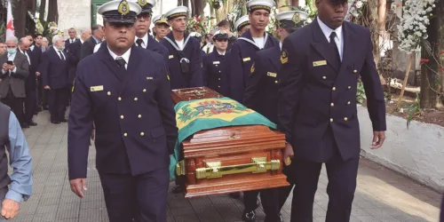 EXÉQUIAS DE DOM LUIZ DE ORLEANS E BRAGANÇA