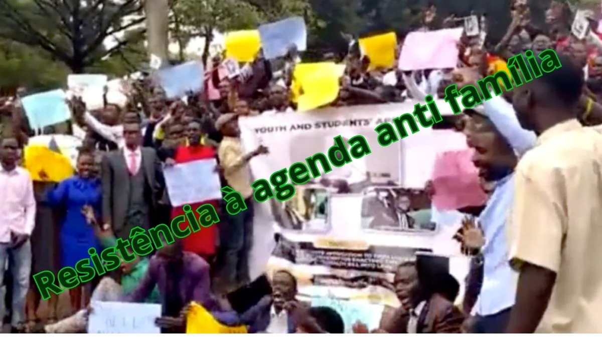 No momento, você está visualizando Universitários católicos de Uganda resistem e dão lição moral a Biden