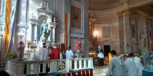 Primeira igreja católica húngara (EUA) terá missa em latim
