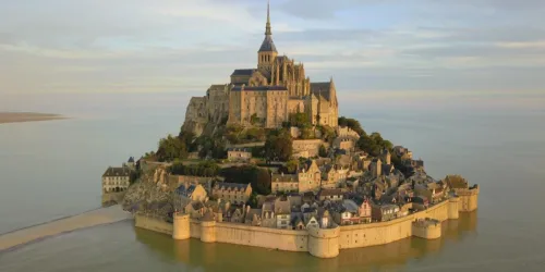 MIL ANOS DA ABADIA DO MONT-SAINT-MICHEL